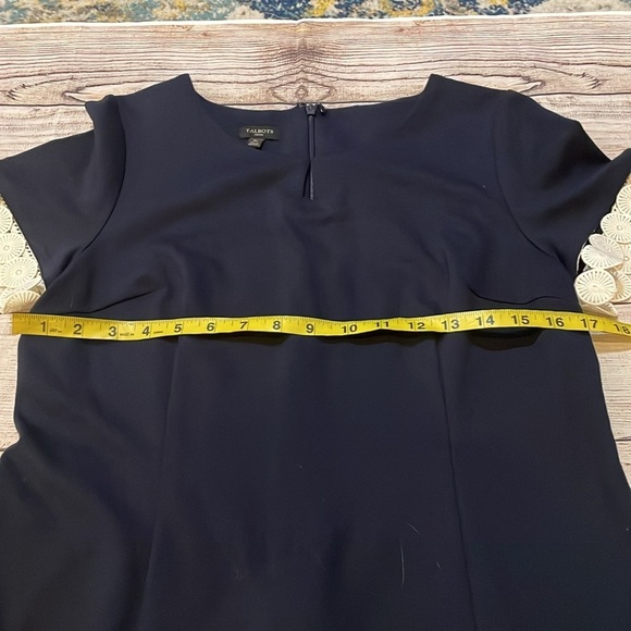 Talbots Navy Blue Scallop Eyelet Trim Dress Size 8P Career Office Classic - Picture 4 of 12